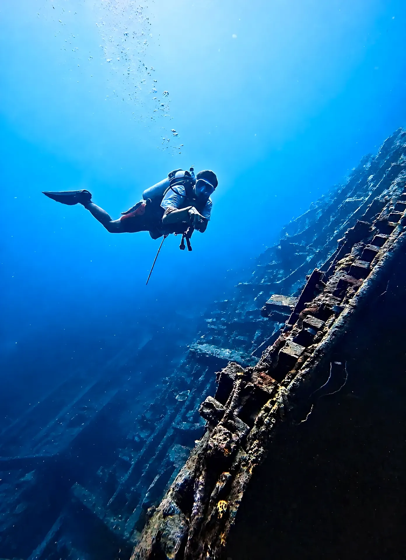 Diver at the Kenteng shipwreck